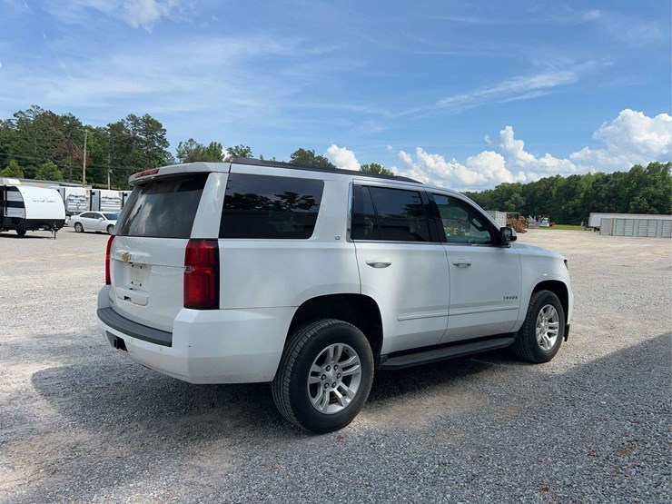 2019-chevrolet-tahoe-image-5