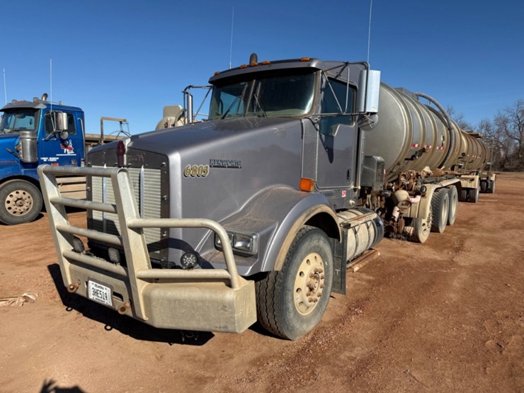 2012-kenworth-triaxle-body-load-image-1