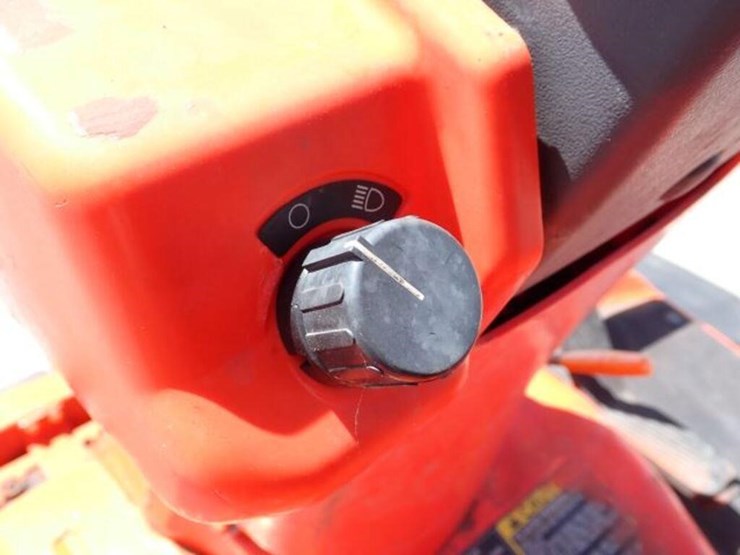 2006-kubota-f3680-image-15