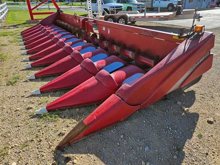 case-ih-2412-image-1