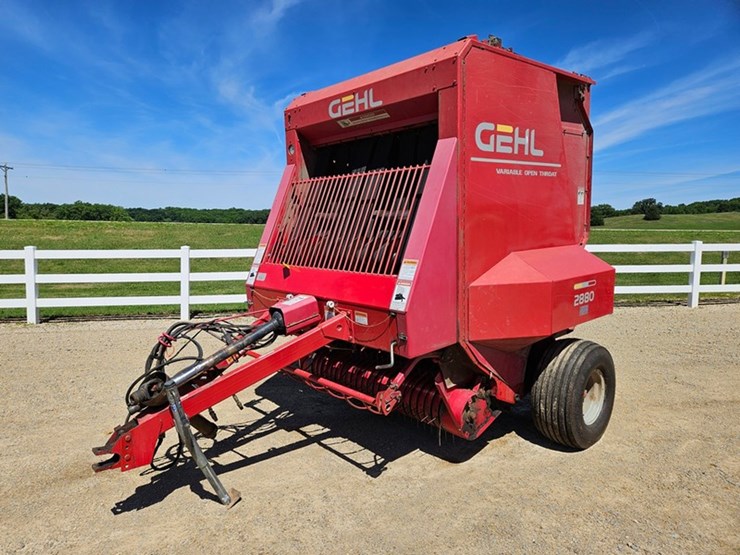 gehl-2880-image-1
