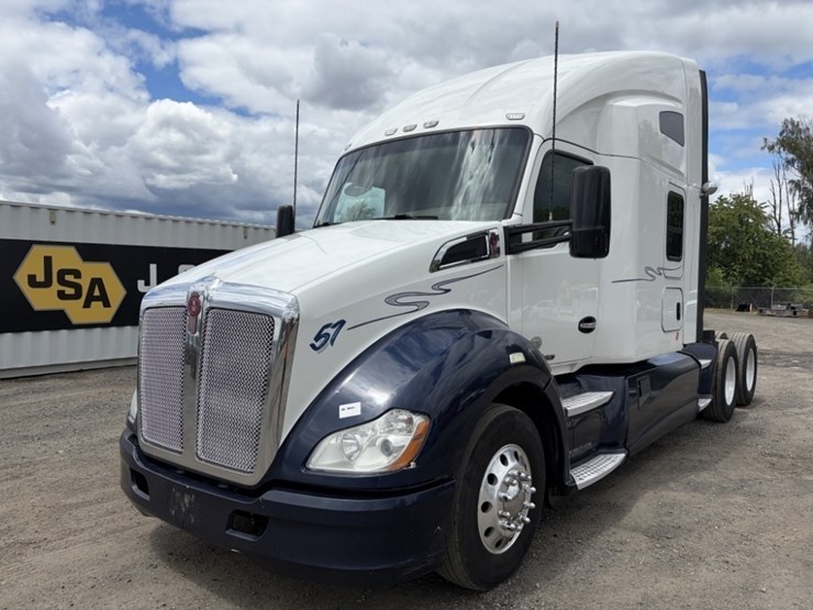 2016-kenworth-t680-image-1