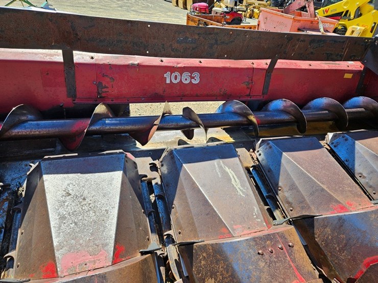 case-ih-1063-image-15