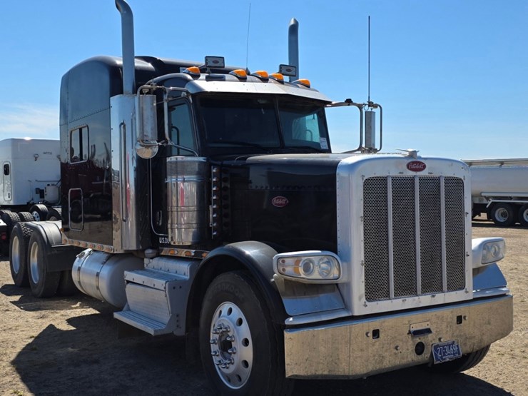 2013-peterbilt-388-image-3