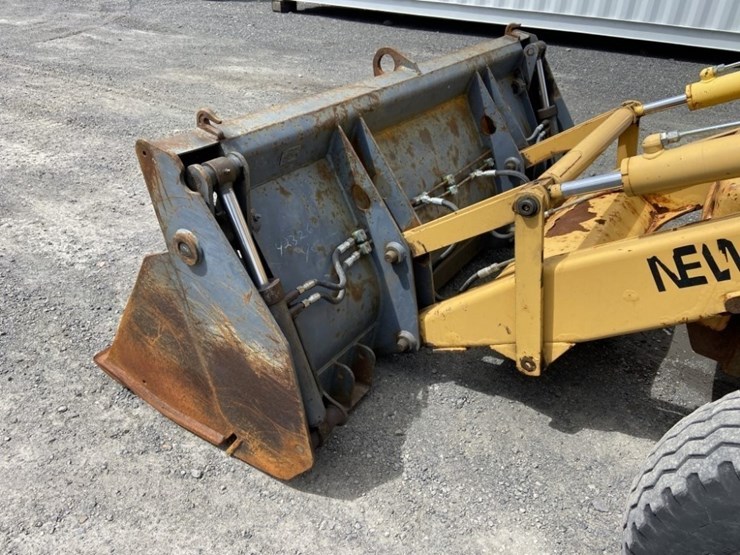 new-holland-575e-image-18