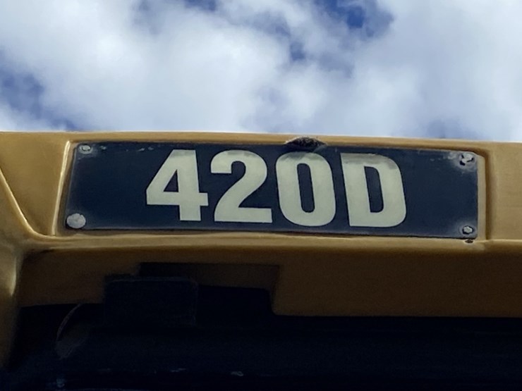 2004-caterpillar-420d-image-11