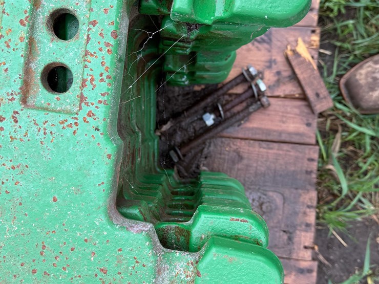 john-deere-front-suitcase-weights-image-10