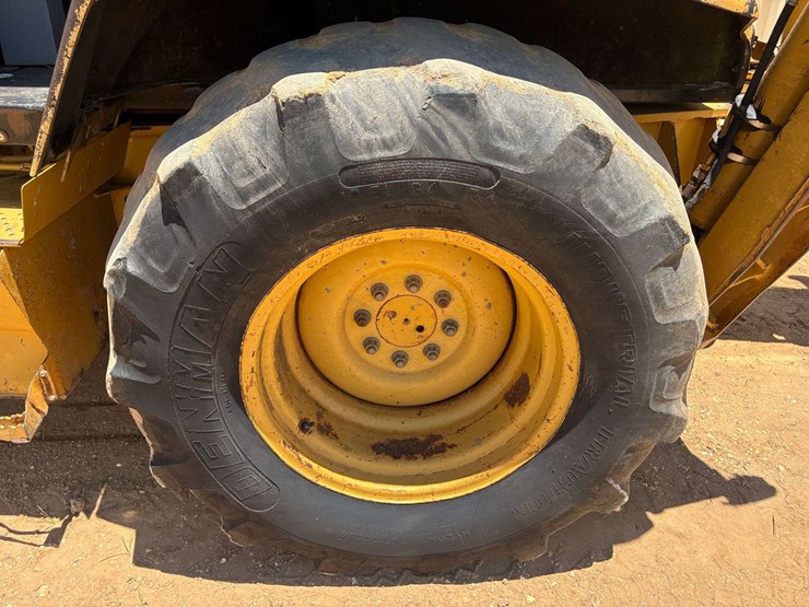caterpillar-416c-image-31