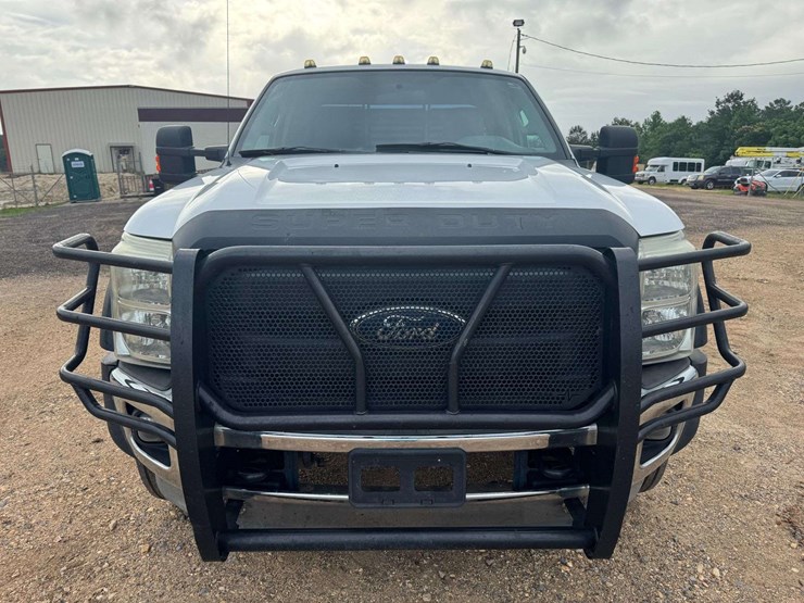 2012-ford-f550-image-5