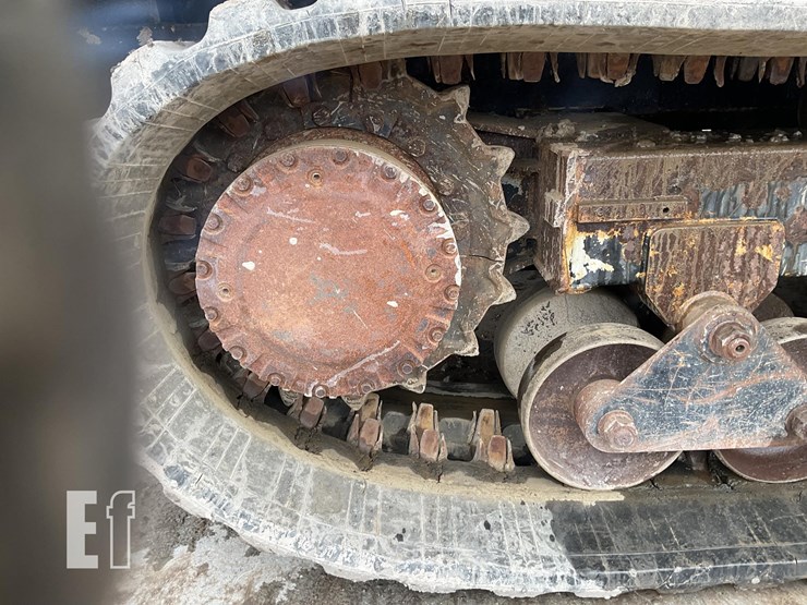 2015-morooka-mst2200vd-image-9