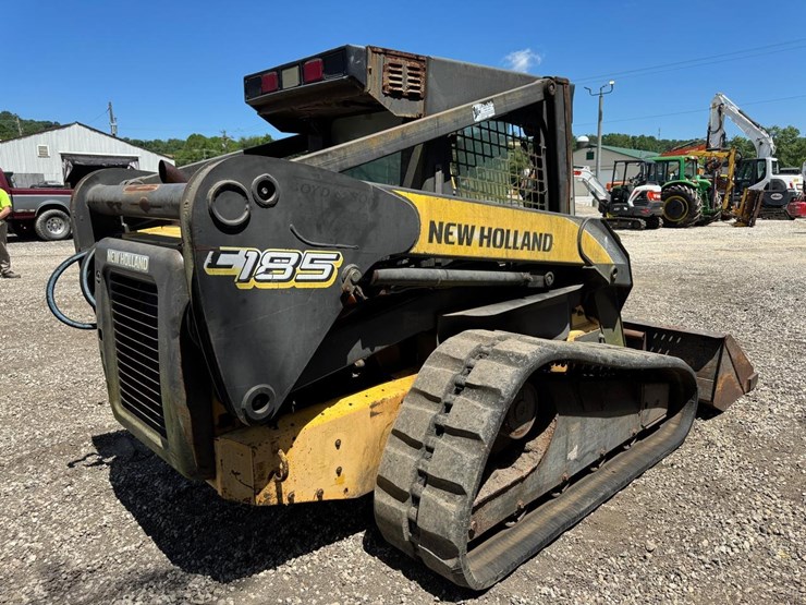 new-holland-c185-image-6