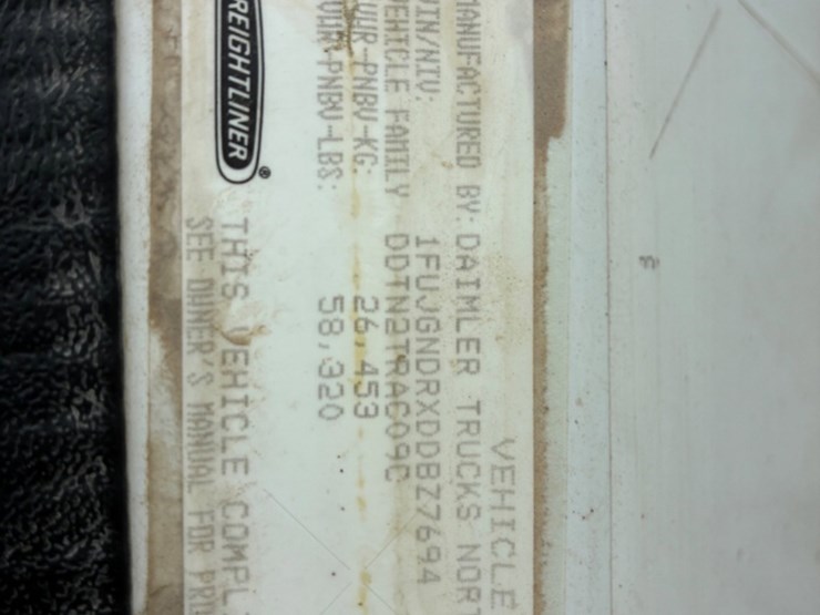 2013-freightliner-coronado-122-sd-image-16
