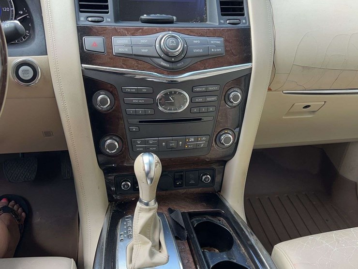 2012-infiniti-qx56-image-25
