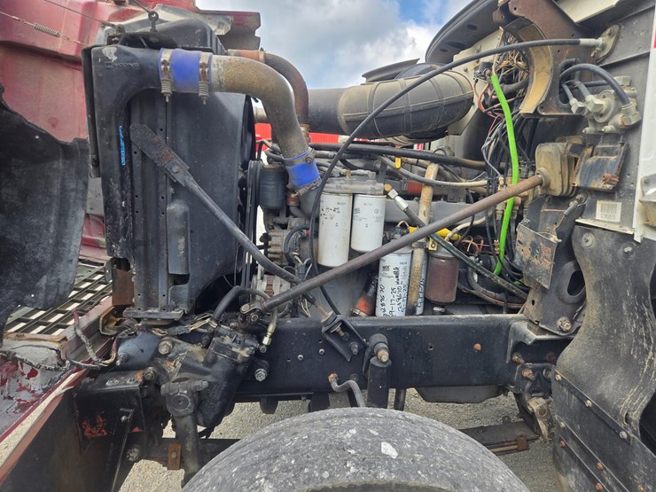 2003-mack-ch613-image-49