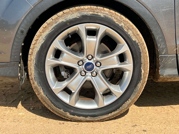 2014-ford-escape-titanium-image-9