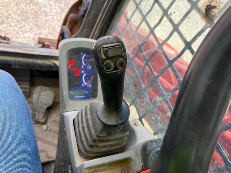 kubota-svl90-image-21