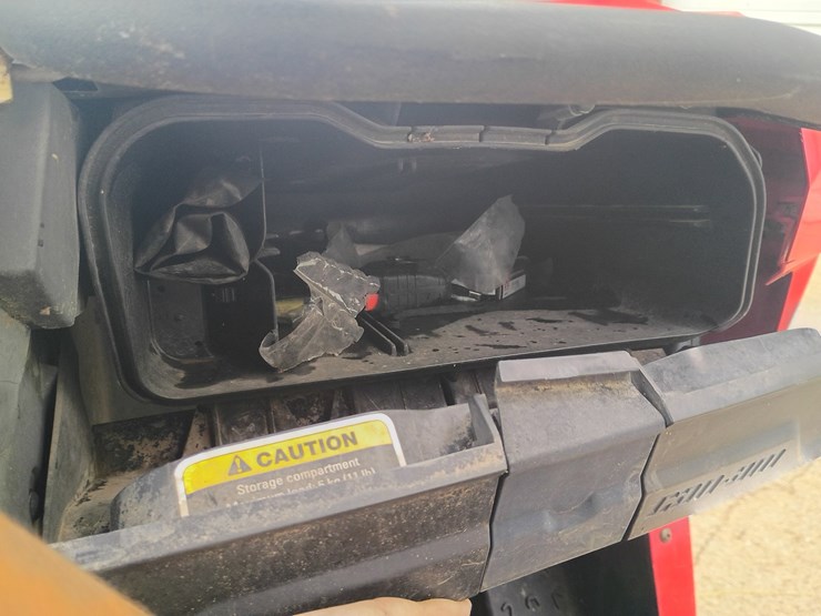 2014-can-am-commander-800-image-24