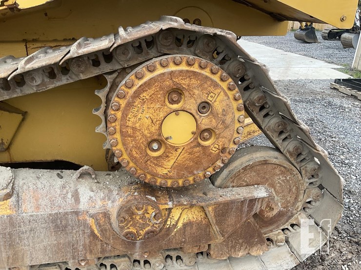 2015-caterpillar-d6t-xl-image-9
