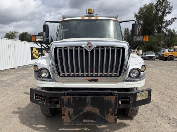 2012-international-7500-dump-truck-image-8