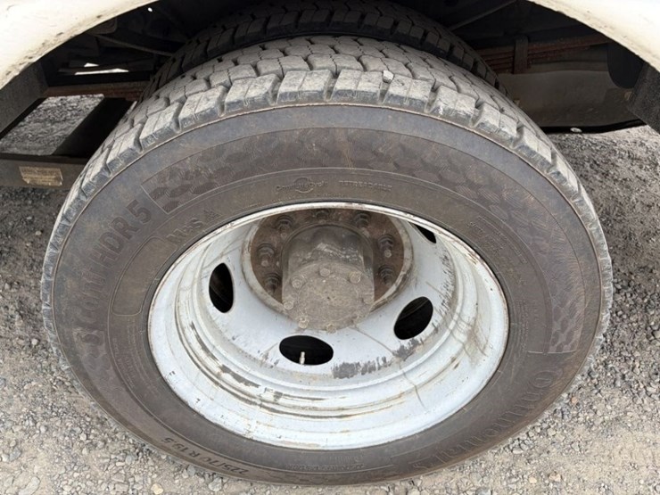 2012-ford-f550-sd-image-18