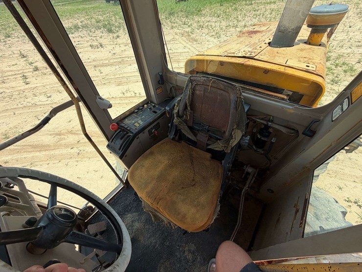 deere-670b-image-38
