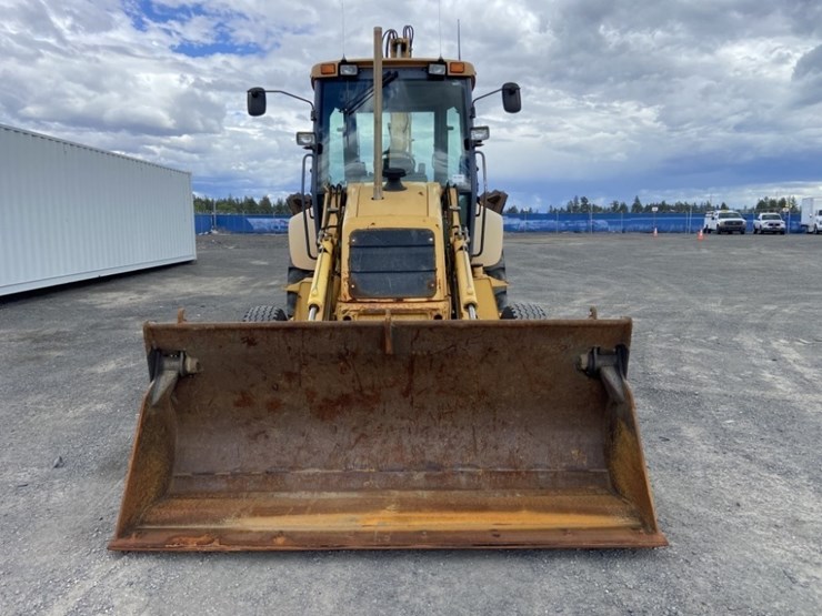 new-holland-575e-image-8