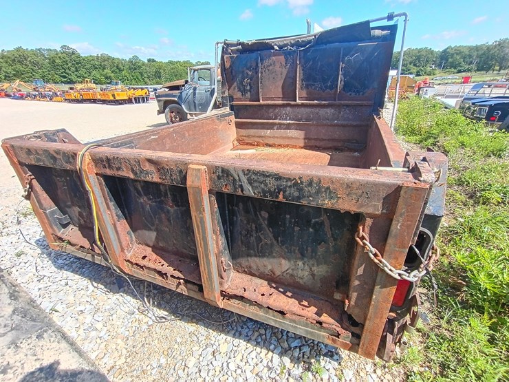2009-warren-10-ft-image-3
