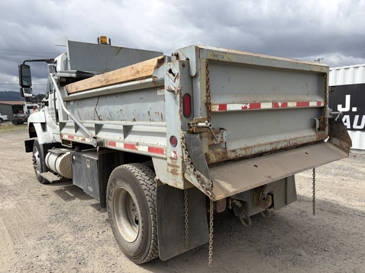 2012-international-7500-dump-truck-image-6