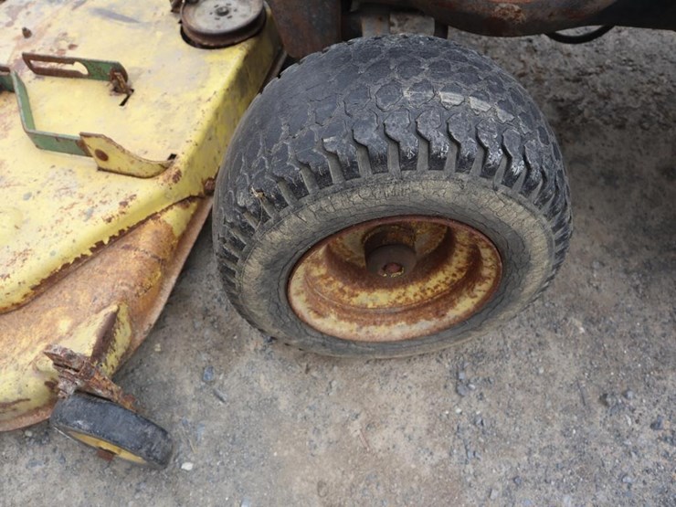 john-deere-216-image-11