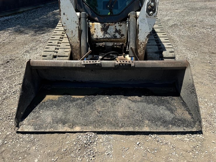 bobcat-t870-image-10