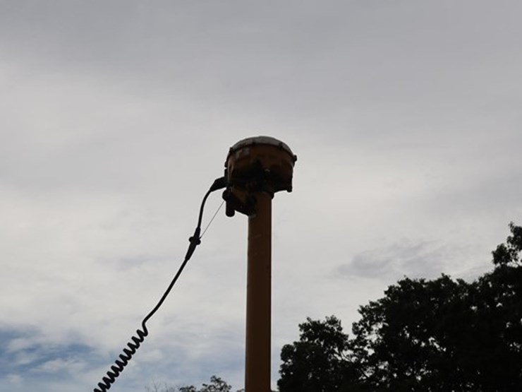 2016-caterpillar-140-image-31