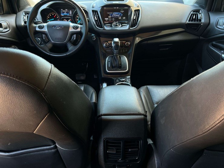 2014-ford-escape-titanium-image-47