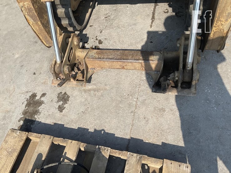 2004-takeuchi-tl150-image-13