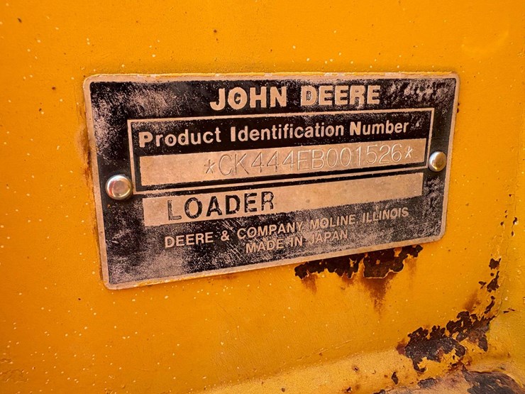john-deere-444-image-36