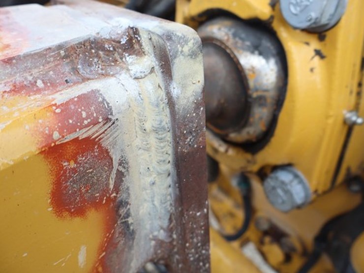 2016-caterpillar-140-image-29