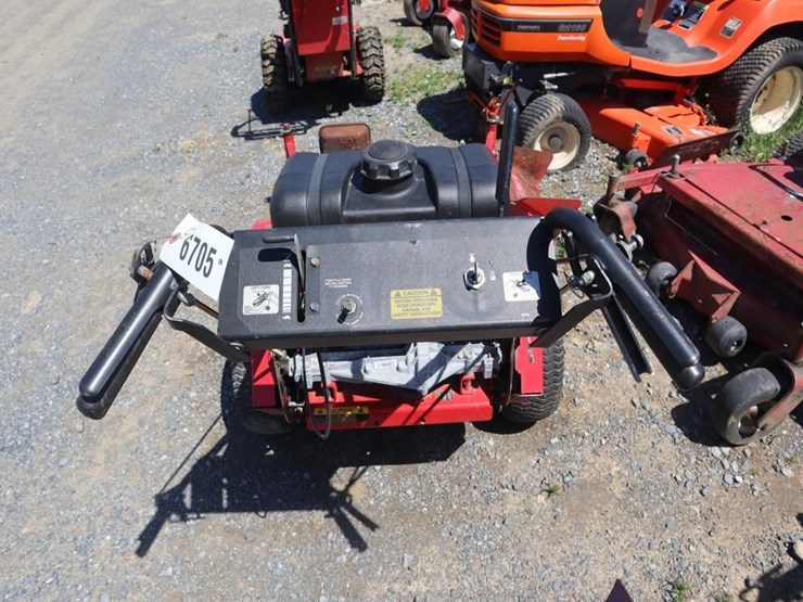 snapper-pro-walk-behind-mower-image-7