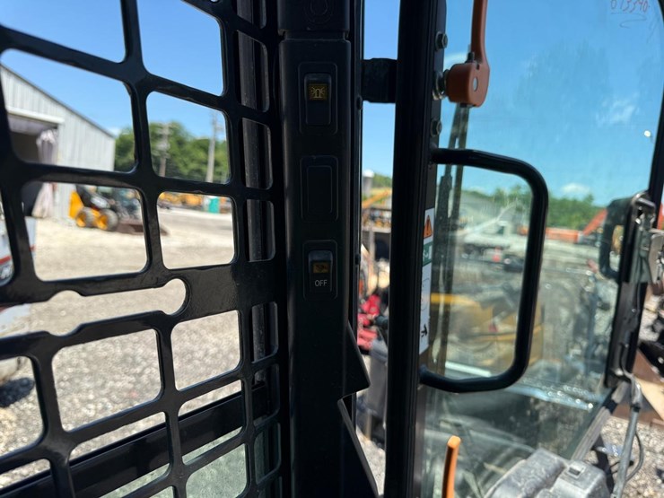 bobcat-s570-image-21