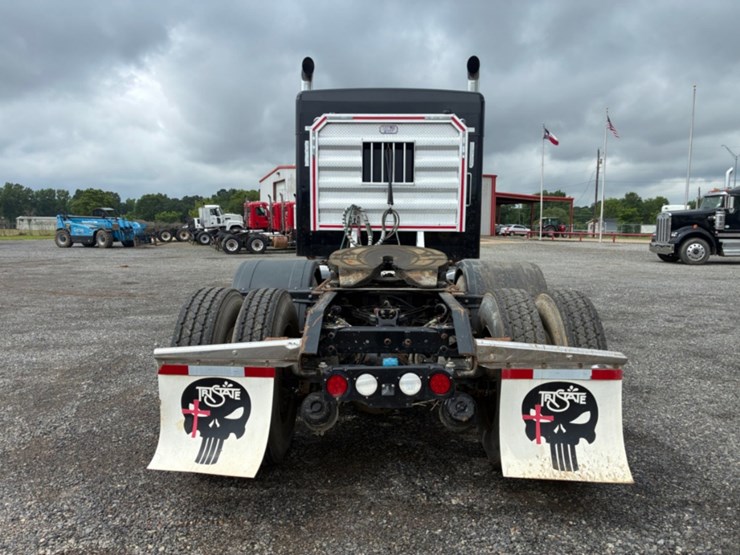 2018-kenworth-w900-image-5