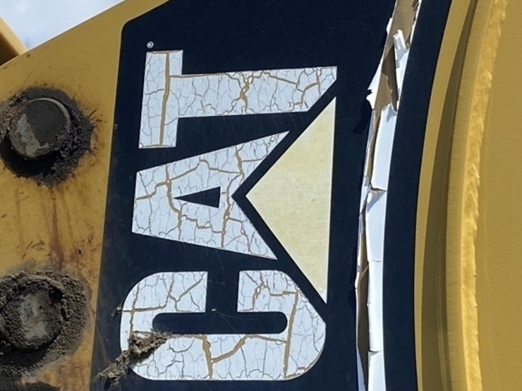 2004-caterpillar-420d-image-9