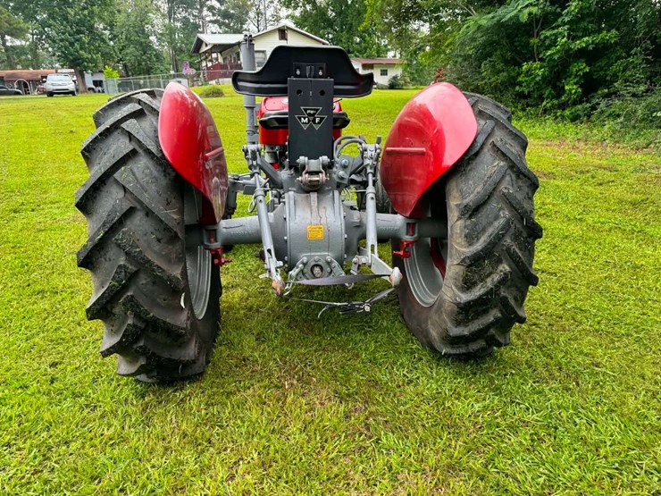 massey-ferguson-2135-image-6