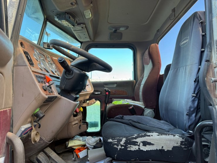 2007-peterbilt-378-image-11