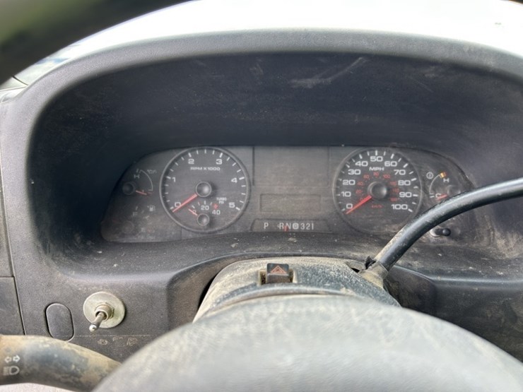 2005-ford-f550-image-26
