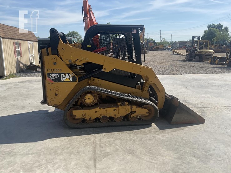 2017-caterpillar-259d-image-5
