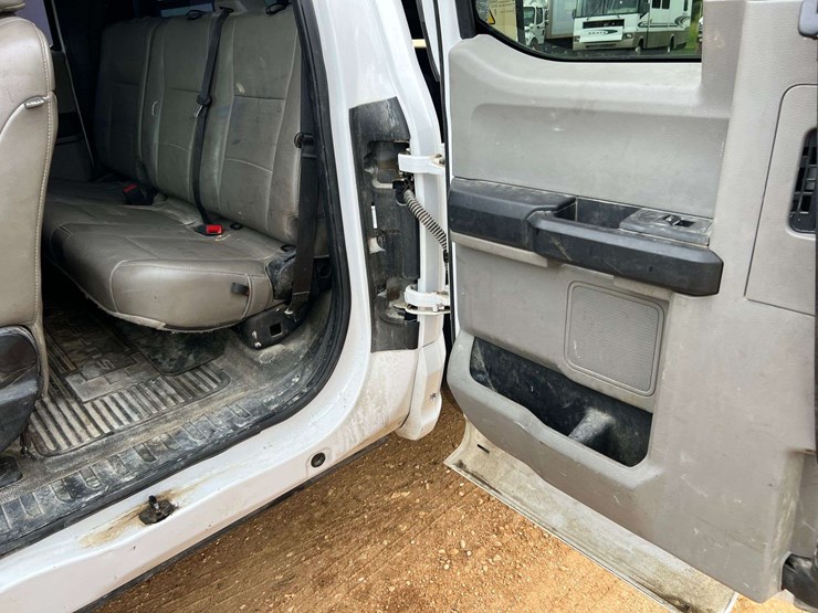 2020-ford-f250-sd-xl-image-29