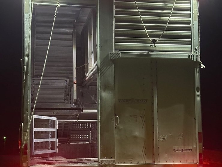 1985-wilson-livestock-trailer-image-65