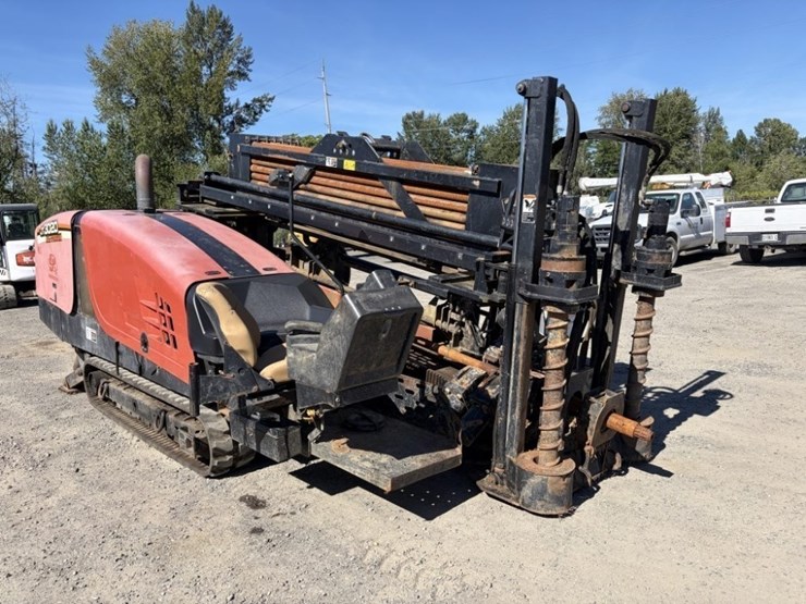 ditch-witch-jt3020-mach-1-image-3