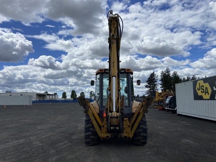 new-holland-575e-image-4