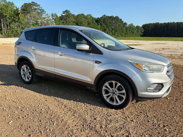 2017-ford-escape-se-image-4