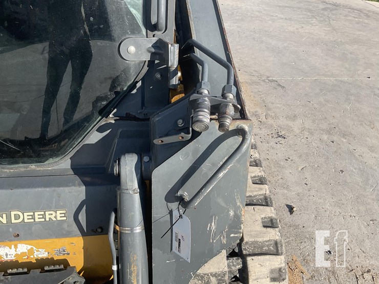 2017-deere-317g-image-13