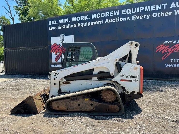 bobcat-t870-image-3